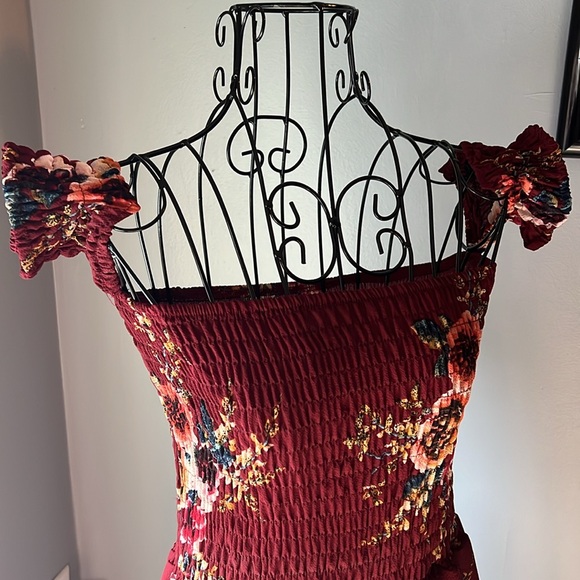 Dress - Picture 2 of 5